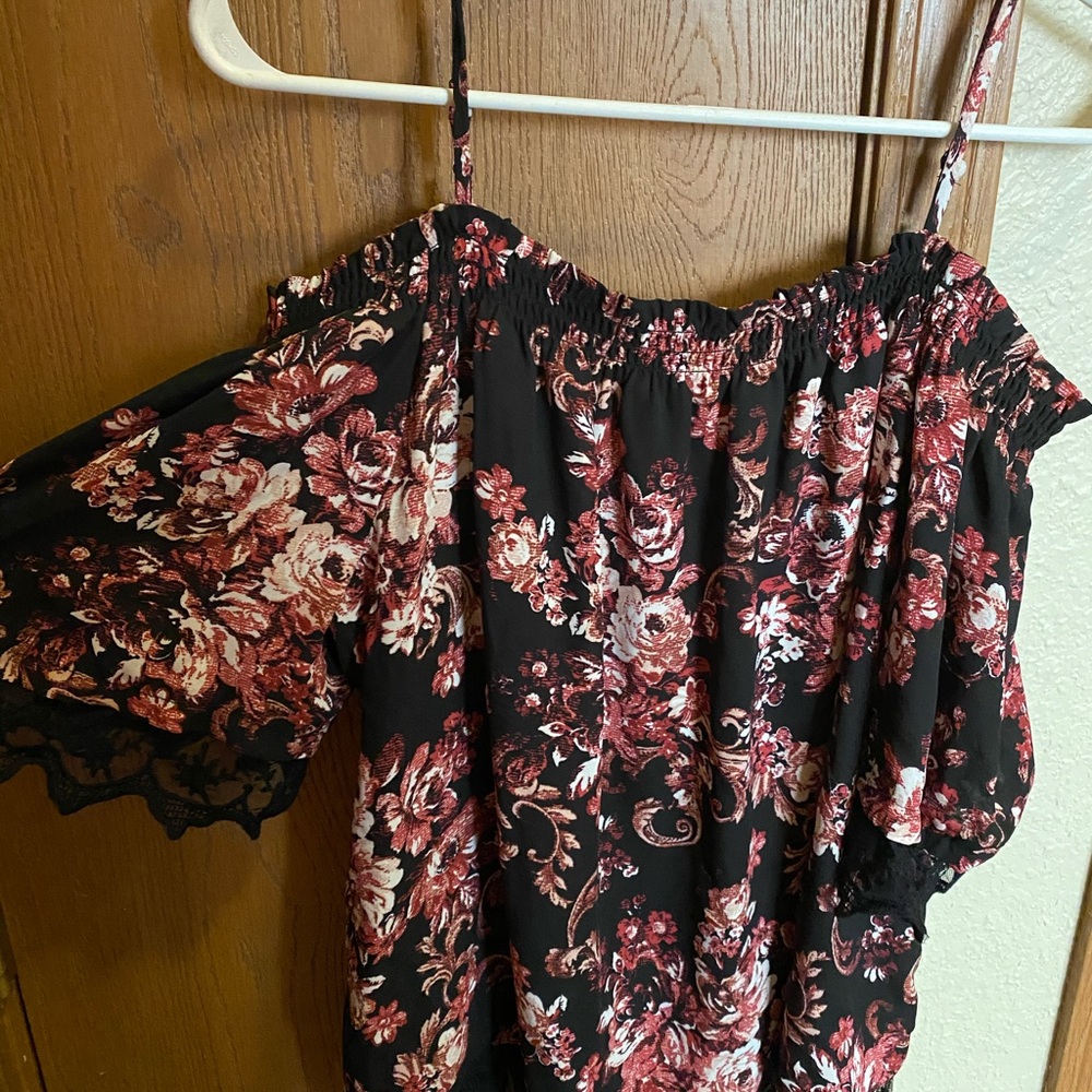 Floral top